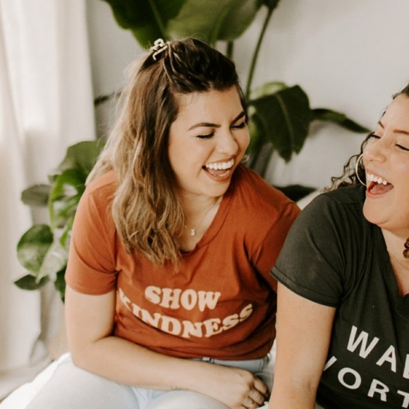 Sweet Birds Show Kindness Tee - Picture 8 of 8